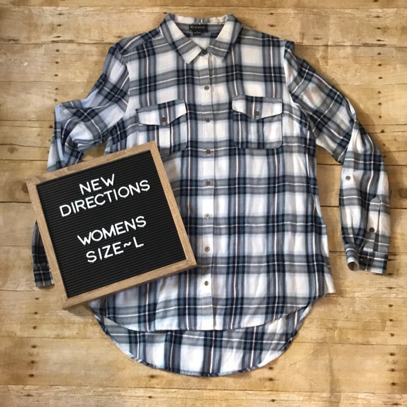New direction Women’s button down - Picture 1 of 6